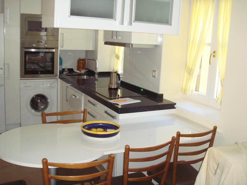 Apartamentos Valles Broto Bilik gambar